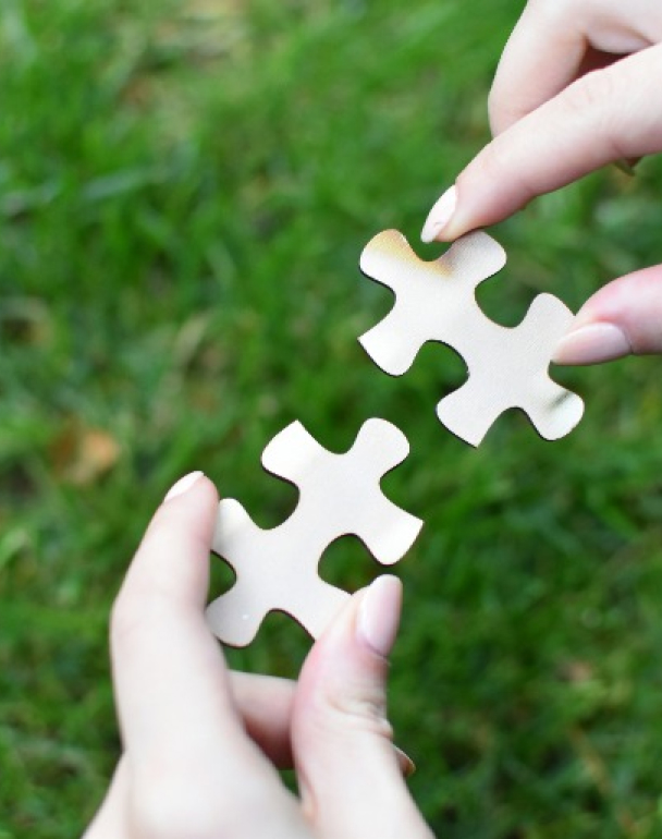 connecting digital growth with and sales like a puzzle
